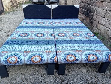 Çarpayılar: Təzə çarpayılar. 1 nəfərlik çarpayılar 60manat. 2 nəfərlik taxt — 25