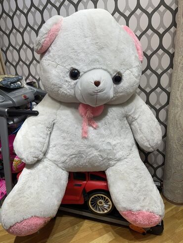 Oyuncaqlar: Uşaq oyuncaqları dəsti Tərkib: - Böyük yumşaq dovşan oyuncağı: ağ -da lalafo.az — 17 Oyuncaqlar: Uşaq oyuncaqları dəsti Tərkib: - Böyük yumşaq dovşan oyuncağı: ağ — 17