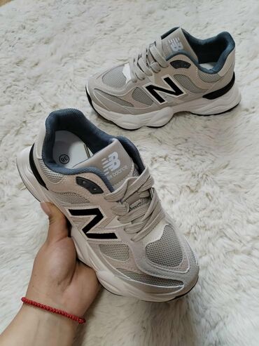 Women's Sneakers and athletic shoes: New Balance, 38, bоја - Siva — 10