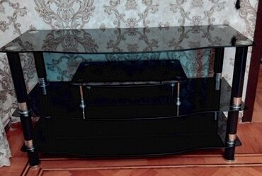 Sifarişlə mebel: Əla vəziyyətdədir heç bir problemi yoxdur istifadə olunmadığı üçün