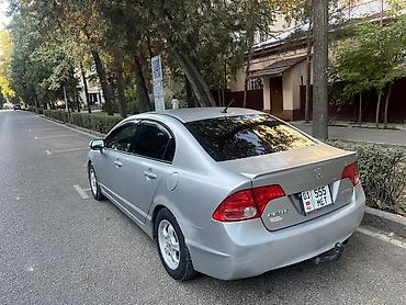 shevrolet lacetti: Honda Civic: 2007 г., 1.3 л, Вариатор, Гибрид, Седан — 7