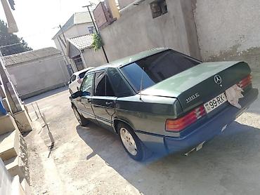 Mercedes-Benz: Mercedes-Benz 190 (W201): 1.8 l | 1992 il Sedan — 4