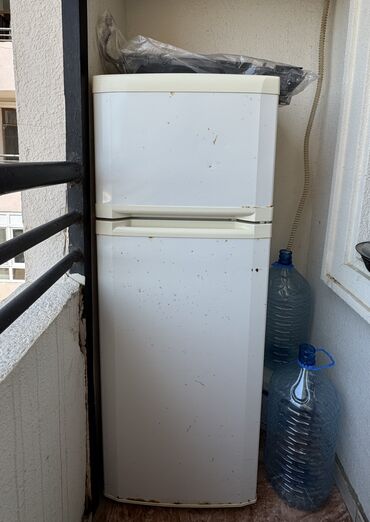 Мясорубки: Б/у 2 двери Beko Холодильник Продажа, цвет - Белый