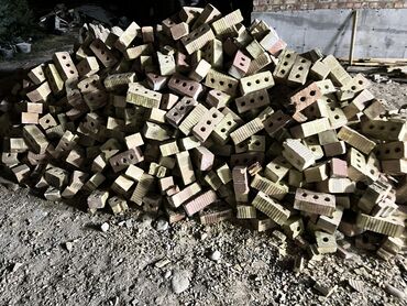 продам домашние яйца: Кирпич новый, ниже рыночного примерно 1000шт. Самовывоз . Район