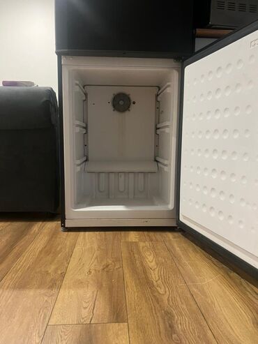 бушный холодилник: Муздаткыч Beko, Колдонулган, Эки камералуу