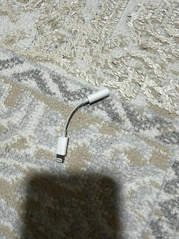 ipad 2024: Məhsul: 3.5 mm AUX audio kabeli + Lightning-dan 3.5 mm audio adapteri — 4