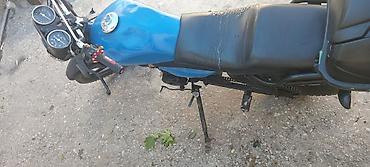 велосипед с мотором: Moped tipli motosiklet – şəhər daxili gediş-gəliş üçün praktik model — 1