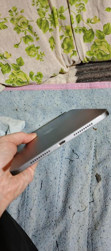ipad qiyməti: İpad mini 6 64 Gb Tecili satılır. 400 Azn. Qiymete sadece ipad — 5