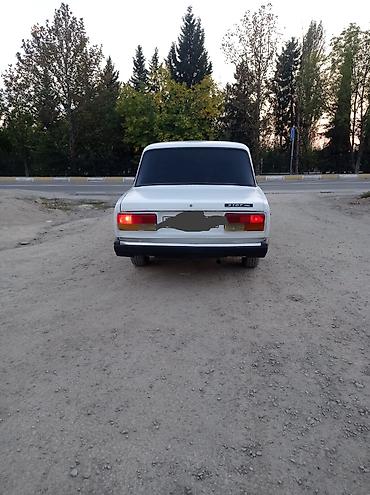turbo az atego: VAZ 2107 avtomobili təqdim olunur. Sedan kuzovlu, ağ rəngli klassik — 4