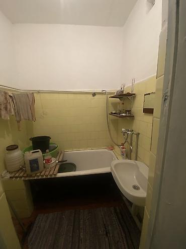 30000сом квартира: 3 комнаты, 63 м², Индивидуалка, 2 этаж, Старый ремонт — 5