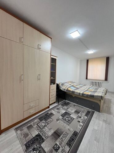 1 комнатная квартира 104 серия: 3 комнаты, 79 м², 104 серия, 1 этаж