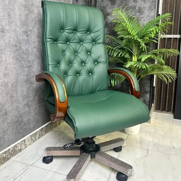 Ofis və oyun kresloları: Yeni, Təkərli, Qolları tənzimlənir, Dəri — 11