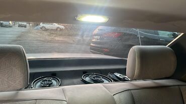 Mercedes-Benz: Mercedes-Benz W124: 2.2 l | 1994 il Sedan — 9