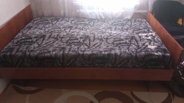 Кровати: Продаю кровать длинна 1.90 ширина 1,10