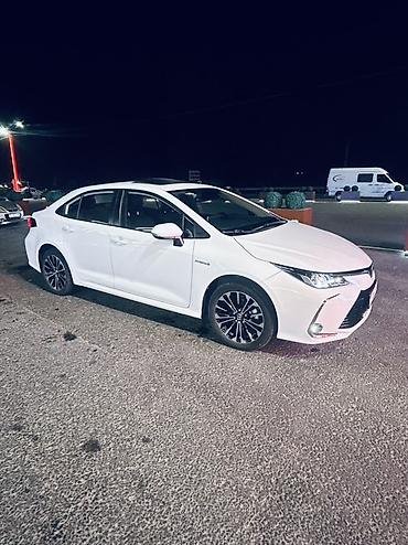тойота аква гибрид: Toyota Corolla: 2021 г., 1.8 л, Автомат, Гибрид, Седан — 3