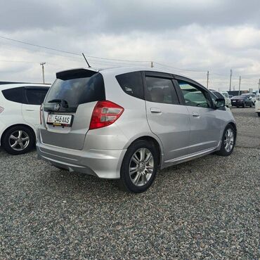 форестер 2010: Honda Fit: 2010 г., 1.5 л, Автомат, Бензин, Хэтчбэк