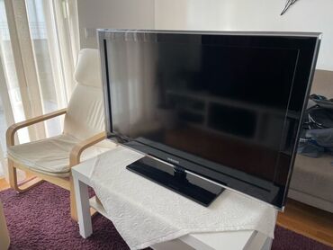 led 40: Телевизор Samsung le40d550, рабочий,но на экране есть чёрные точки