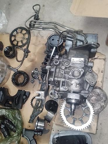 Двигатели, моторы и ГБЦ: Дизельный двигатель (разобранный комплект) Состав по фото: - Блок — 17