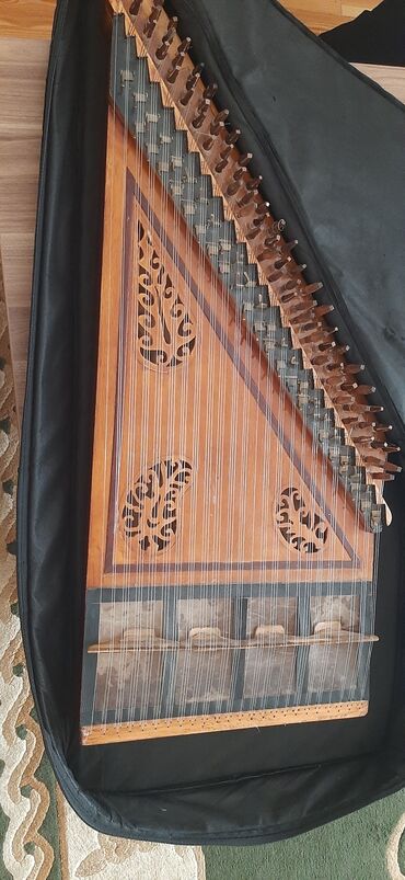 Pianolar: Kanon. tam islek veziyyetdedir. yeni baslayanlar ucun eladir. herbir