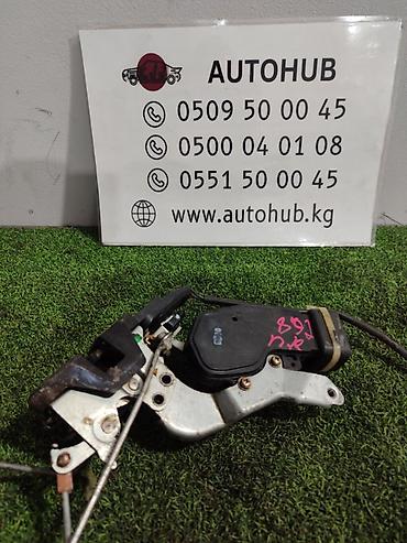 keyless go: Замок двери передний правый для Toyota Raum EXZ10 (двигатель 5E-FE) — 1