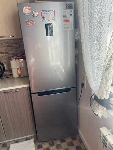 Digər mebel: AmlSamsung Nofrost 350azn. Problemi yoxdu. Ünvan Masazır ( aml)