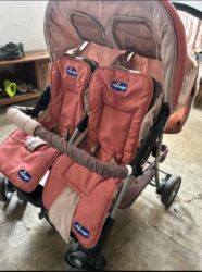 столики для автокресел: Ekiz kalyaskasi 100 azn tecili satilir prablemi yoxdu seliqeli