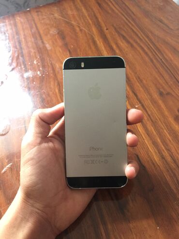 Apple iPhone: IPhone 5s, 16 GB, Natural Titanium, Barmaq izi