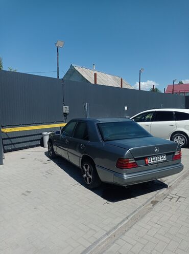 Mercedes-Benz: Mercedes-Benz W124: 1990 г., 2 л, Механика, Дизель, Седан