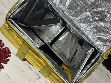 рюкзак glovo: Терморюкзак курьерский Glovo - Объём: примерно 40–50 л, форм‑фактор — 6