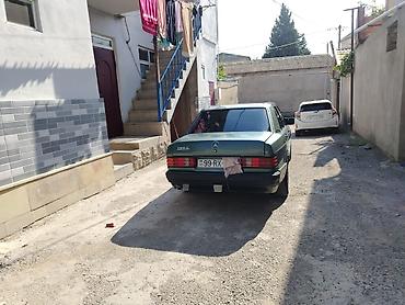 Mercedes-Benz: Mercedes-Benz 190 (W201): 1.8 l | 1992 il Sedan — 5