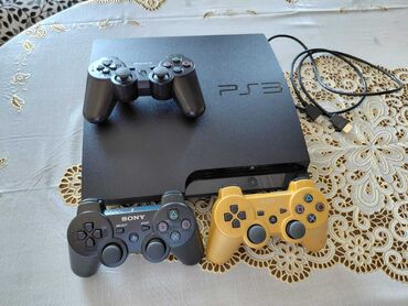 playstation 3 150 azn: Sony PlayStation 3 oyun konsolu, üç ədəd idarəetmə pultu ilə birlikdə