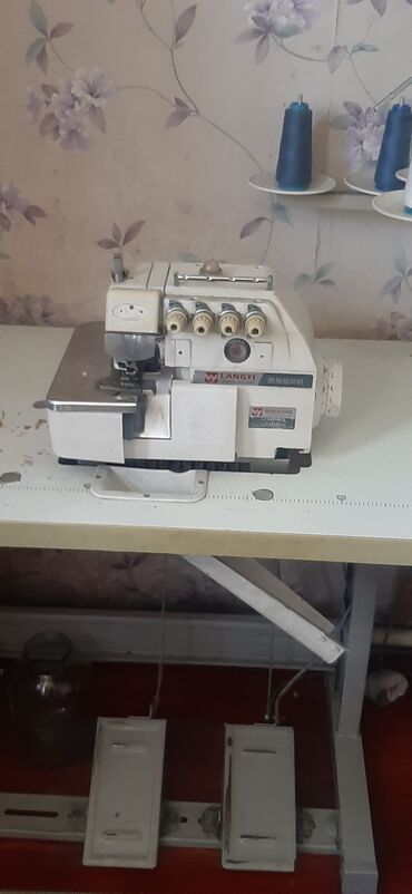 швений: Швейная машина Полуавтомат
