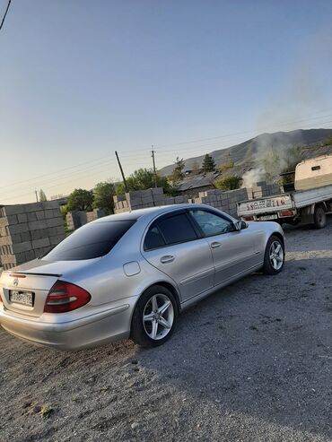 Транспорт: Mercedes-Benz E-Class: 2002 г.