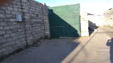 generator satilir: Maştağa, Albalı2 də bağ evi satılır. Həyətində su quyusu,meyvə