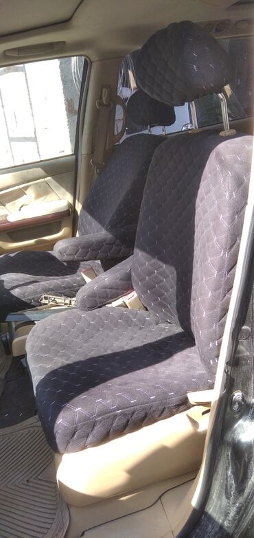 сиденье 124: Продаю чехол на Хонда ЕЛИЗИОН комплект на все сидения Б/у почти новые