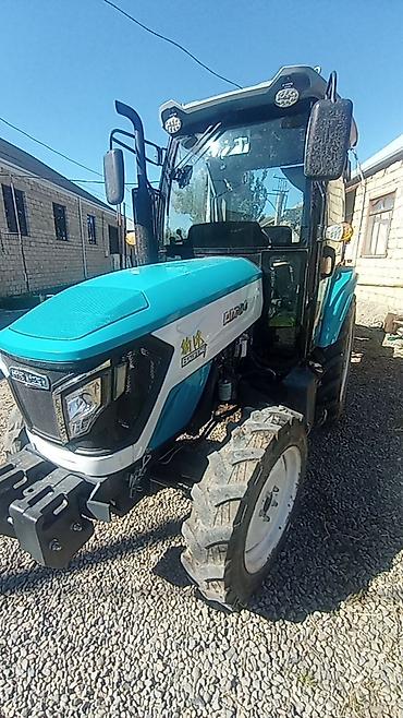 traqtor: Traktor – Branson (model üzərində “RD704” seriyası yazısı görünür - — 1