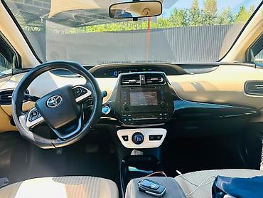 Транспорт: Toyota Prius: 2016 г., 1.8 л, Автомат, Гибрид, Лифтбек — 10