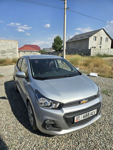 машина шевралет: Chevrolet Spark: 2017 г., 1 л, Бензин