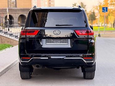 Toyota: Toyota Land Cruiser: 2023 г., 3.5 л, Автомат, Бензин, Внедорожник — 6