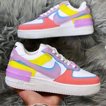 Patike: Nike air force patike

Novo
Brojevi 36 do 40

fb Moja Kupovina 1 — 9