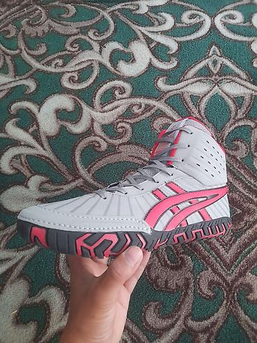школный рюкзак: Борцовки ASICS обсалютна новый купил за 3300 продам за 2800 размер 41 — 3