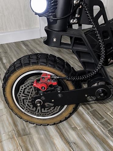 Elektrik nəqliyyatı: İşlənmiş Elektrik samokat 10", > 1000 Vt, > 45 km/s, Ünvandan götürmə — 2
