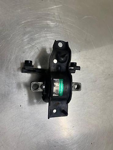 crvene: NOSAC MOTORA ZA VOLKSWAGEN POLO - B12269 | Nosac motora Polo — 1