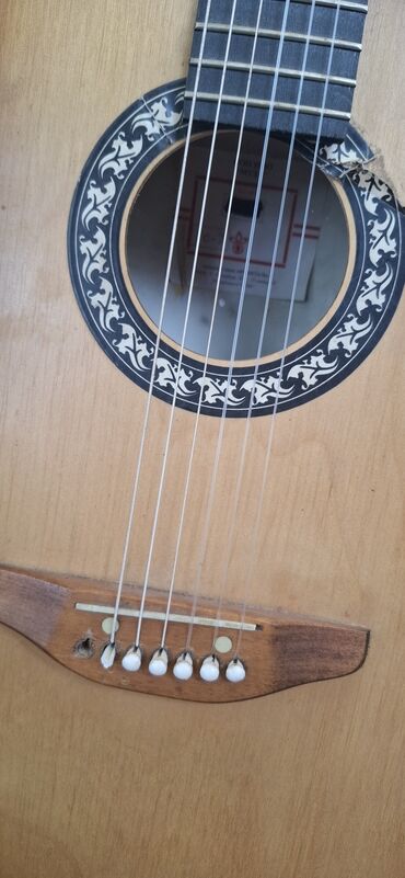 Гитары: Гитара гитары есть еще скрипка 1/8 и аккордеон барабанная установка — 17