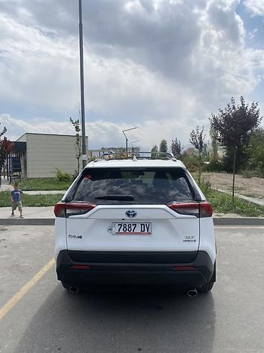 меняю на скот: Toyota RAV4: 2021 г., 2.5 л, Вариатор, Гибрид, Кроссовер — 5