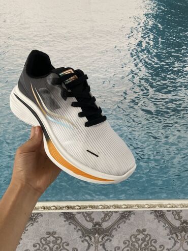женские кроссовки nike flyknit: Кроссовкалар, 39, 40, 41, Жаңы, түсү - Ак, Өзү алып кетүү