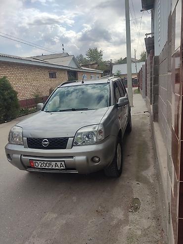Nissan X-Trail: 2002 г., 2 л, Механика, Бензин, Кроссовер