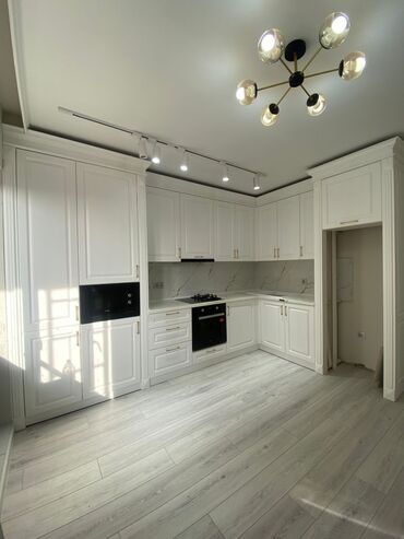 горка мебель для зала: Кухонный гарнитур, Стул, Шкаф, Барная стойка, цвет - Белый, Новый