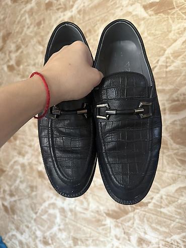 черные мужские мокасины: Kişi loaferləri – Real Men’s Shoes, ölçü 39 - Material: qara rəngdə — 2