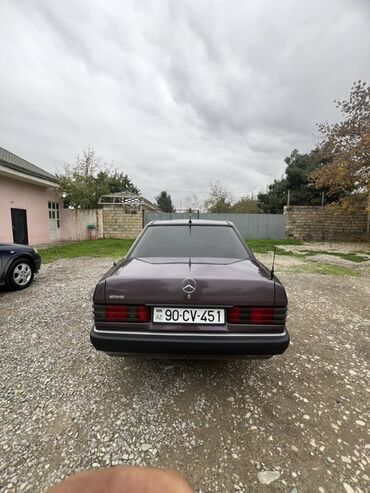 Mercedes-Benz: Mercedes-Benz 190 (W201) sedan - Korpus: 4 qapılı sedan, tünd — 6